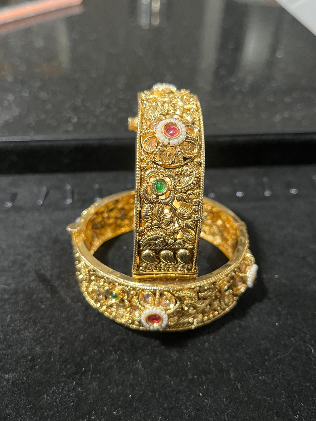 Gold Kada Bangle